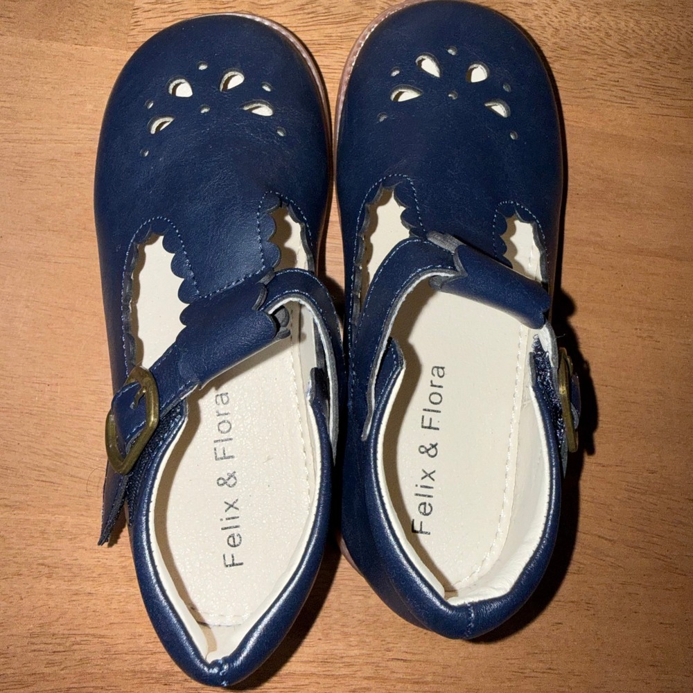 Felix & Flora Navy Blue T-Strap Scalloped Mary Jane Shoes Kids Size 10 B366